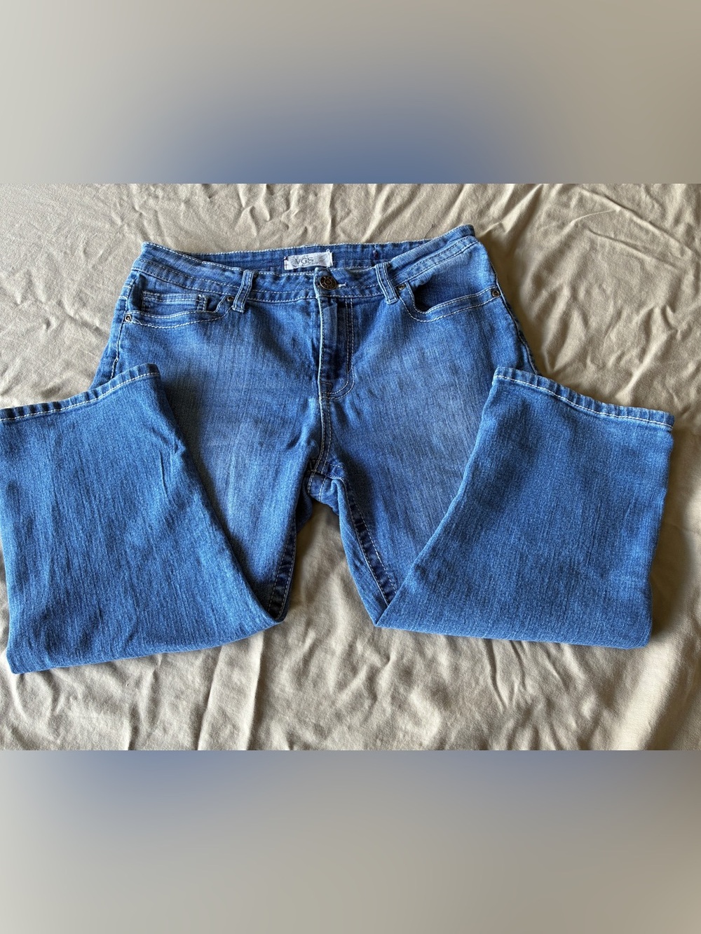 Women's Mid-Blue Straight Leg Capris — Stretch Denim Slim Fit